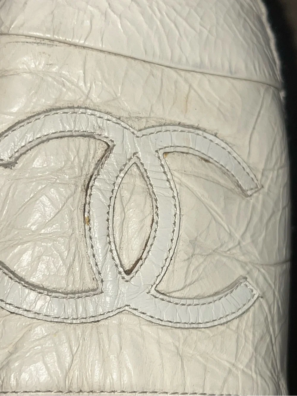 CHANEL Cream Leather Espadrille Slip-Ons with Interlocking CC